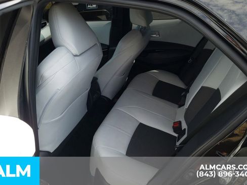 Used 2025 Toyota Corolla XSE FWD image 17