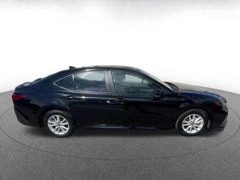 Used 2025 Toyota Camry LE image 16