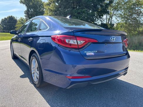 Used 2017 Hyundai Sonata SE FWD image 3