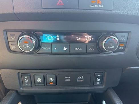 Used 2023 Nissan Frontier SV w/ SV Convenience Package image 17