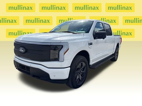 Used 2024 Ford F150 Lightning Flash image 10