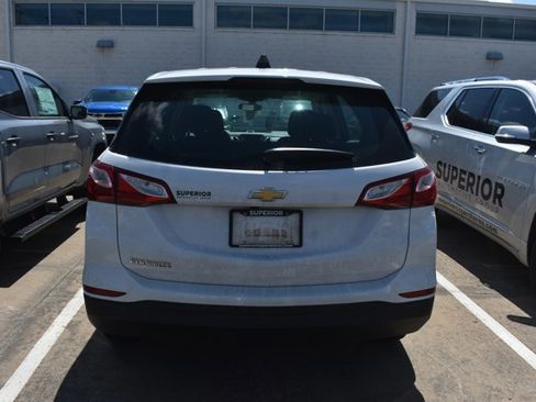 Used 2019 Chevrolet Equinox LS FWD image 5