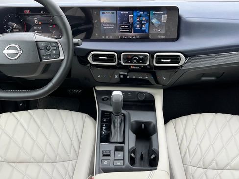 New 2026 Nissan Sentra SL image 3