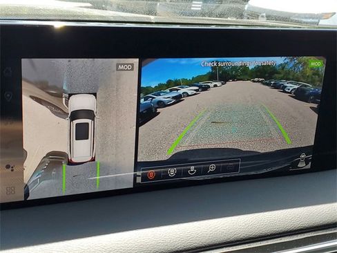 New 2025 Nissan Armada SL w/ Captain's Chari Seat Package image 17