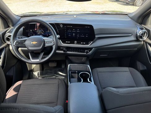 Used 2025 Chevrolet Equinox LT AWD/4WD image 34