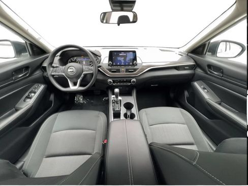 Used 2026 Nissan Altima 2.5 SV FWD image 35