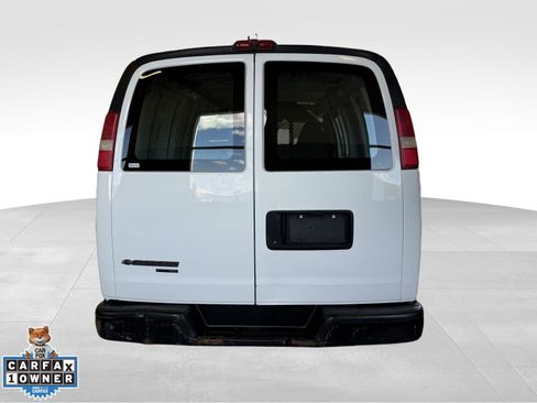 Used 2015 Chevrolet Express 2500 Extended RWD image 4