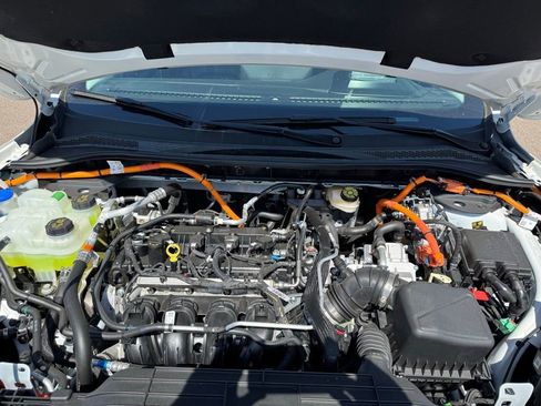 New 2025 Ford Escape SE w/ PHEV Premium Package FWD image 10