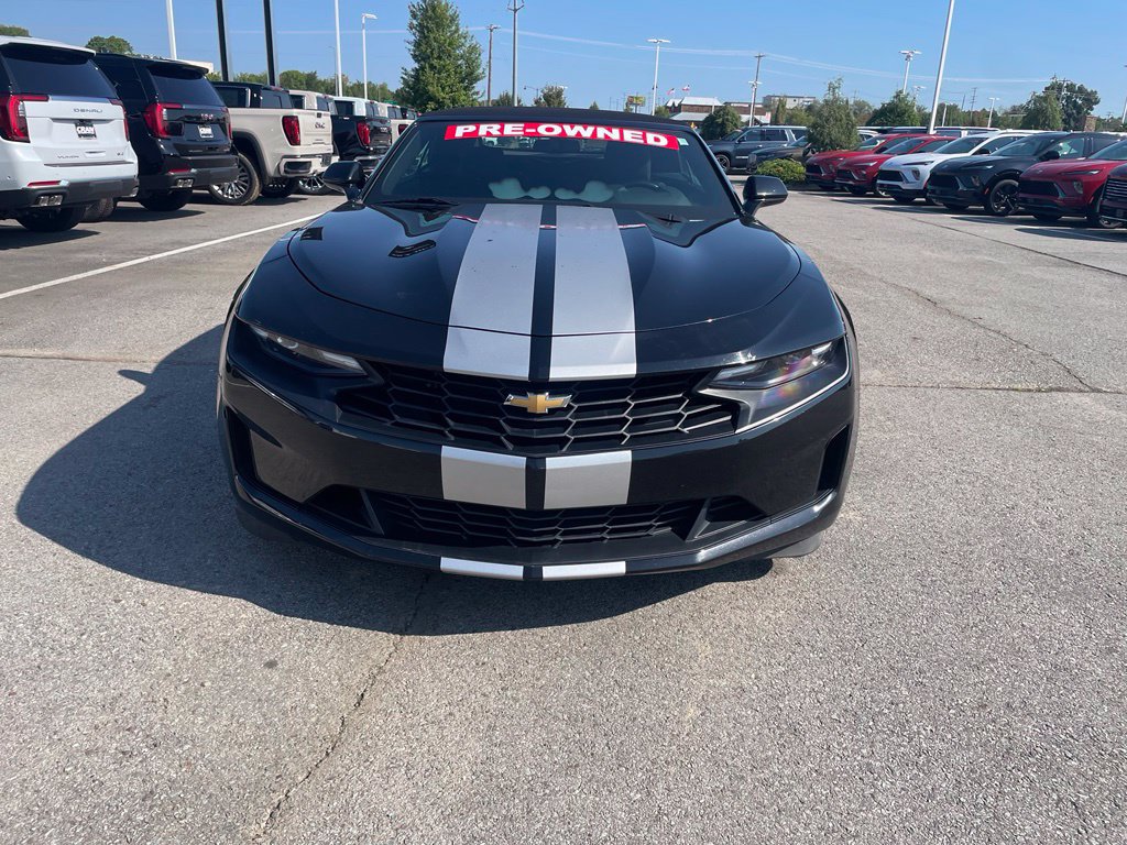 Used 2023 Chevrolet Camaro LT RWD image 2
