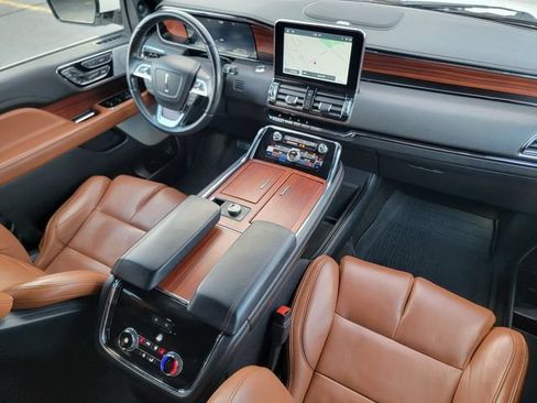 Certified 2021 Lincoln Navigator Reserve AWD/4WD image 40