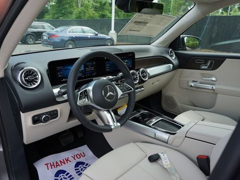 Used 2025 Mercedes-Benz GLB 250 image 20