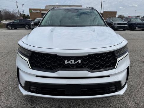 Certified 2023 Kia Sorento SX AWD/4WD image 2