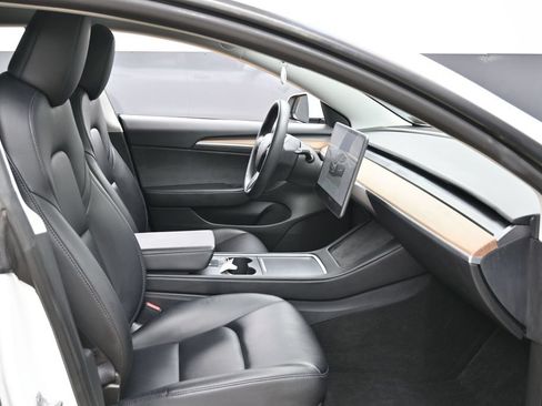 Used 2023 Tesla Model 3 Standard Range RWD image 38