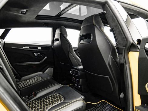 Used 2021 Lamborghini Urus image 88