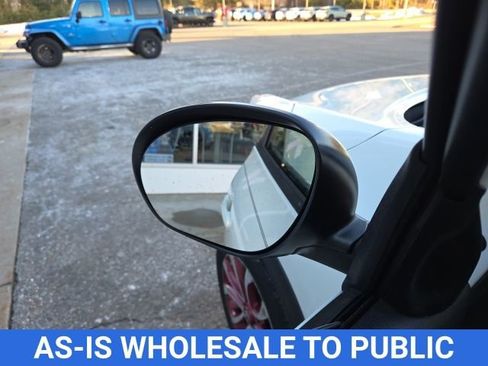 Used 2014 Nissan Juke S image 28