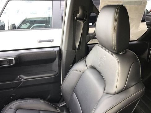 New 2025 Ford Bronco Badlands image 23