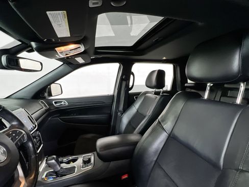 Used 2022 Jeep Grand Cherokee Laredo X image 22