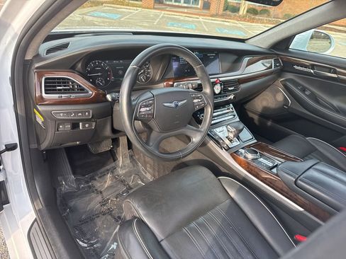 Used 2018 Genesis G90 3.3T Premium image 15