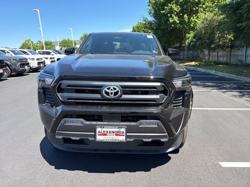 New 2026 Toyota Tacoma SR5 AWD/4WD image 2