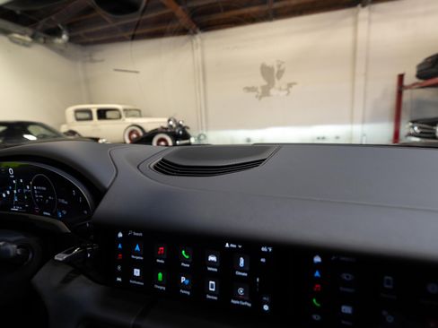 Used 2025 Porsche Taycan RWD image 89