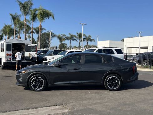Used 2025 Kia K4 EX image 2