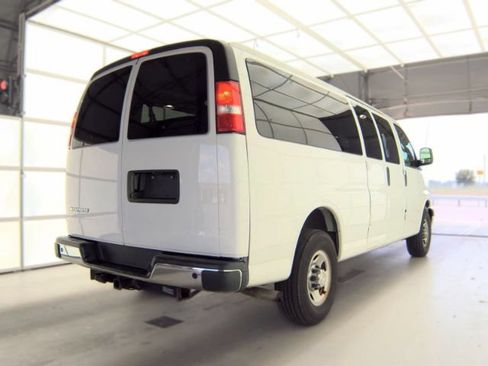 Used 2019 Chevrolet Express 3500 LT w/ LT Preferred Equipment Group RWD image 4