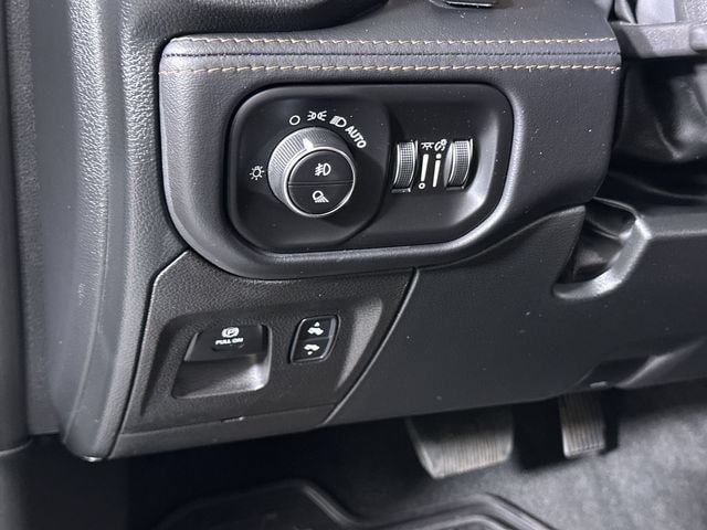 Used 2022 RAM 1500 Limited AWD/4WD image 18