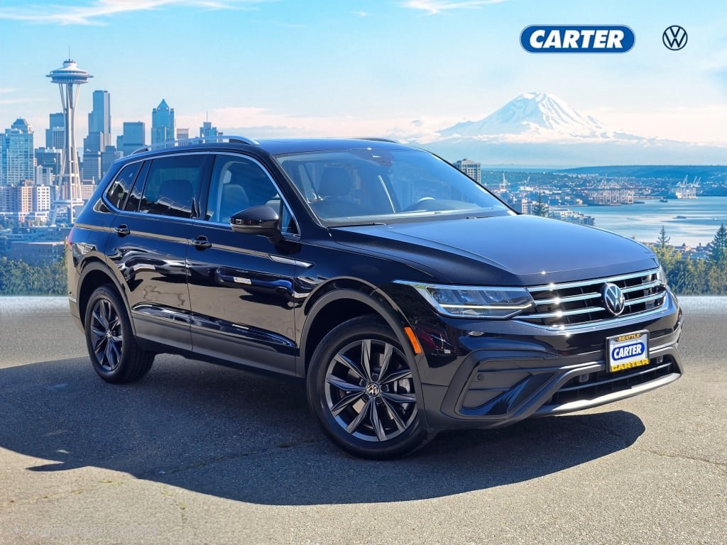 Used 2022 Volkswagen Tiguan SE AWD/4WD image 1