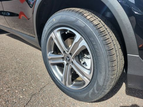 Certified 2021 Mercedes-Benz GLC 300 image 5