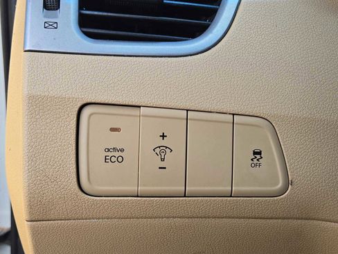 Used 2013 Hyundai Elantra GLS image 21