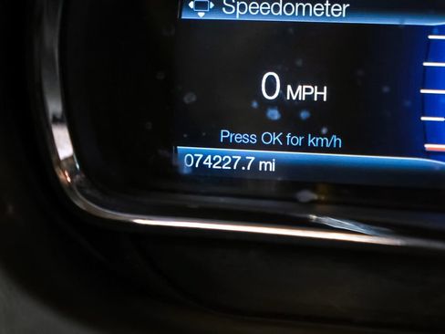 Used 2019 Lincoln MKT AWD image 19