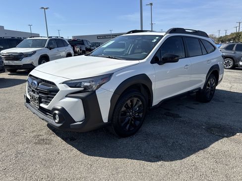 Certified 2025 Subaru Outback Onyx Edition image 7