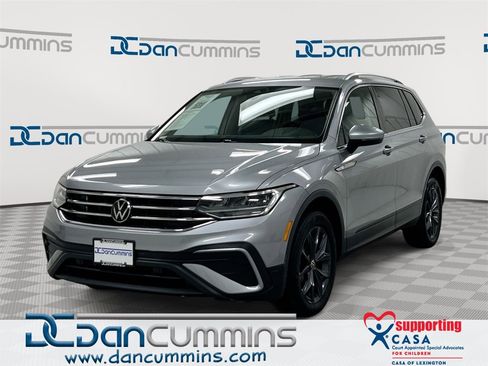 Used 2023 Volkswagen Tiguan SE image 1