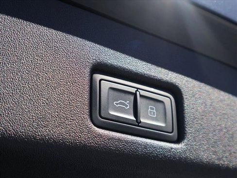 Used 2025 Audi Q5 Prestige AWD/4WD image 7