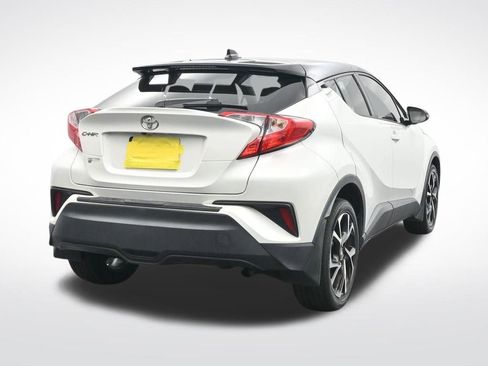 Used 2019 Toyota C-HR XLE image 7