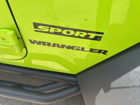 Used 2012 Jeep Wrangler Sport AWD/4WD image 8
