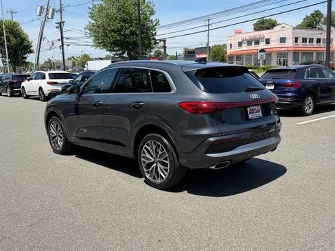 Used 2025 Audi Q5 Premium Plus w/ Premium Plus AWD/4WD image 4