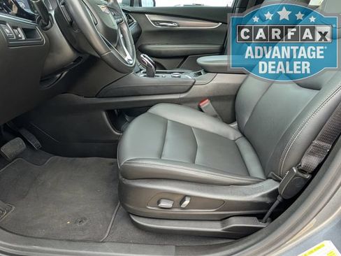 Used 2022 Cadillac XT6 Luxury w/ LPO, Floor Liner Package FWD image 16