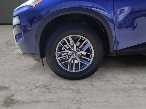 Used 2023 Nissan Rogue S AWD/4WD image 9