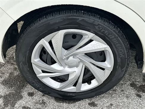 Used 2024 Subaru Impreza 2.0i image 5