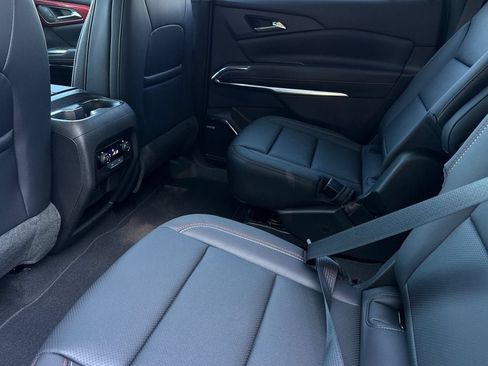 New 2026 Chevrolet Traverse Z71 w/ Enhanced Driving Package AWD/4WD image 12