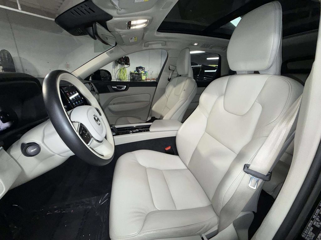 Used 2023 Volvo XC60 B5 Plus w/ Protection Package Premier AWD/4WD image 2