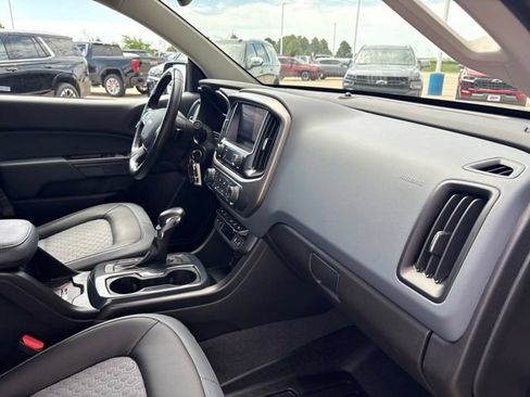 Used 2022 Chevrolet Colorado Z71 AWD/4WD image 26
