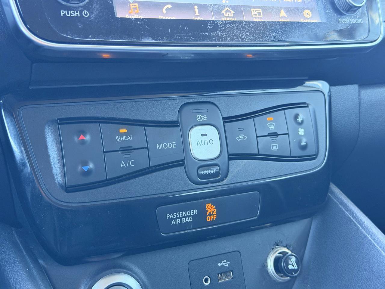 Used 2018 Nissan Leaf SV FWD image 20