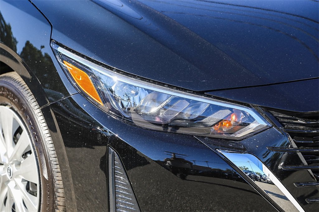 Used 2025 Nissan Sentra S FWD image 4