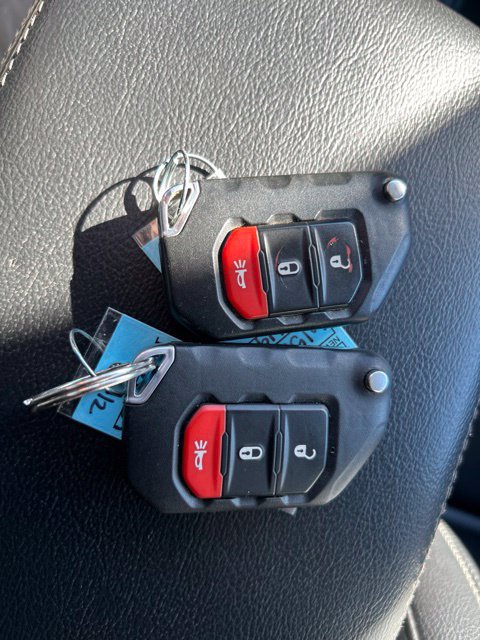 Used 2019 Jeep Wrangler Unlimited Sahara AWD/4WD image 34