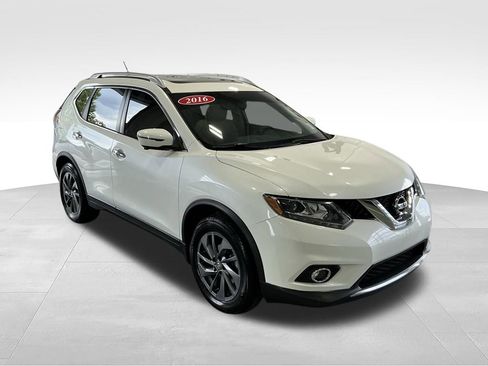 Used 2016 Nissan Rogue SL w/ SL Premium Package FWD image 1