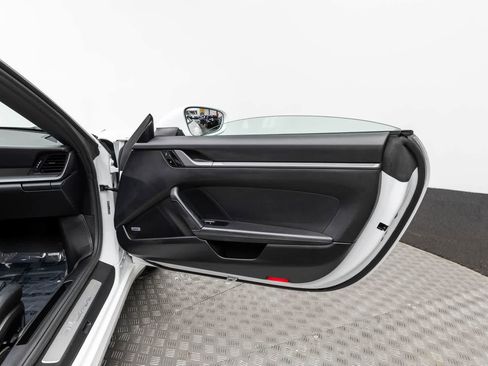 Used 2020 Porsche 911 Carrera RWD image 43