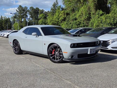 Used 2022 Dodge Challenger R/T Scat Pack w/ Shaker Package image 2