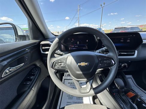 Used 2024 Chevrolet TrailBlazer LT image 14